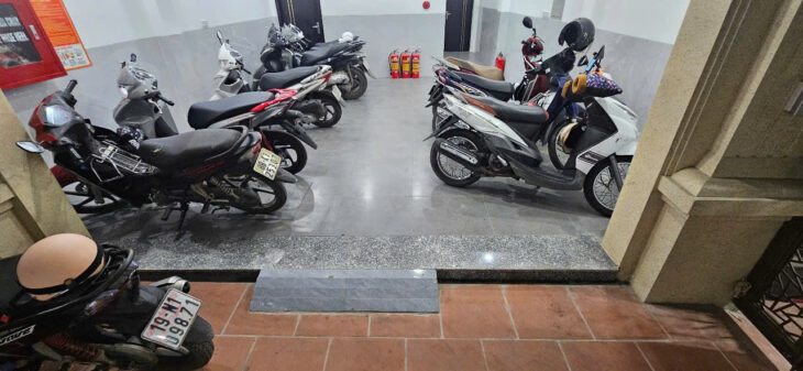 BÁN NHÀ TỪ LIÊM ,PHÚC DIỄM HN,14TY300TR , DT 102m2 ,7 tầng 17 phòng fun nội thất 0362146202