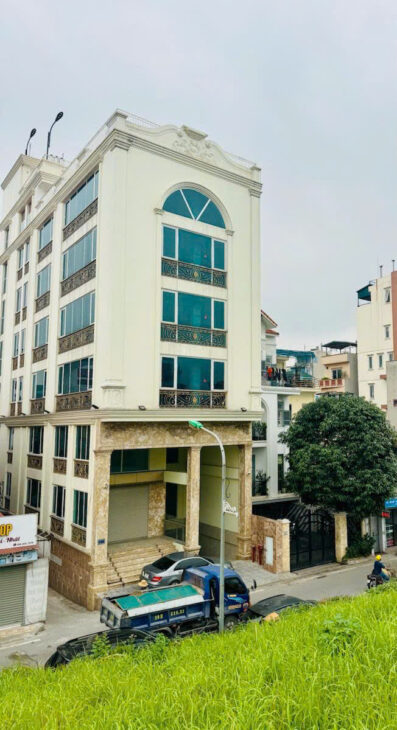 Bán tòa nhà triệu đô Ngọc Thụy, 234m2, 8 tầng, MT8.6m, con phố kinh doanh bậc nhất Ngọc Thụy, giá