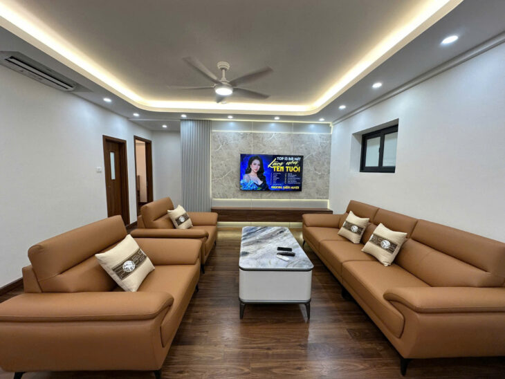 Bán căn hộ 3 ngủ 2 WC KĐT Mỹ ĐÌnh 2, giao thông thuận lợi, ngắm pháo hoa SVĐ Mỹ Đình, nội thất mới