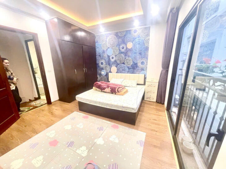 BÁN GẤP – NHÀ PHÁO ĐÀI LÁNG – 5 TẦNG FULL CÔNG NĂNG -33M2 GIÁ CHỈ 8.3 TỶ