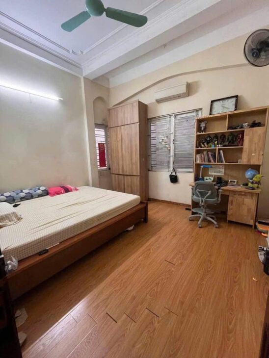 Siêu phẩm nhà dân xây , ngõ thông thoáng , chắc chắn , dân trí văn minh , an sinh đỉnh. 40 x 5, giá