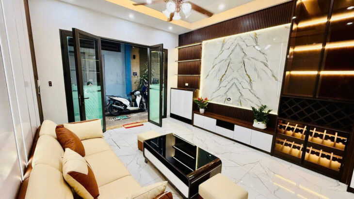 NHÀ ĐẸP HOÀNG MAI NGÕ ÔTÔ CHÁNH XE MÁY. NHÀ ĐẸP CHONG TẦM TAY.