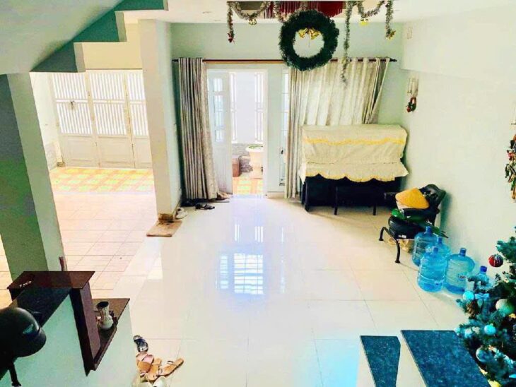 Bán nhà 1 trệt 2 lầu trung tâm Lê Văn Sỹ Quận 3- ngang gần 8m, hẻm 6m thông tứ tung, xe hơi quay