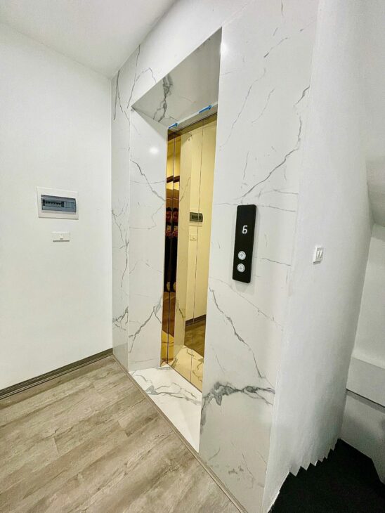 Siêu phẩm Phú Đô 6 tầng ngõ ô tô 7 chỗ vào nhà, mới tinh, thang máy chạy vù vù