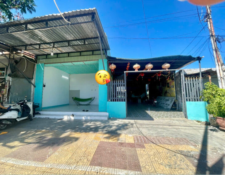 BÁN NHÀ CẤP 4 – 2 MẶT TIỀN ĐƯỜNG YÊN NINH, TP. PHAN RANG • Diện tích: 140m² (10×14m) – Hướng Tây