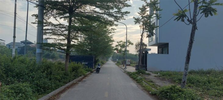 LÔ ĐẤT VỊ TRÍ ĐẮC ĐỊA SÀI SƠN- QUỐC OAI, VIEW THOÁNG, ĐƯỜNG RỘNG CHÍNH CHỦ CẦN THANH KHOẢN NHANH ,