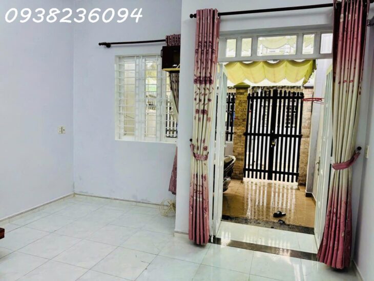 Nhà rộng đẹp 4.5×16, máy lạnh và nhiều nội thất, gần cao Đẳng Điện Lực