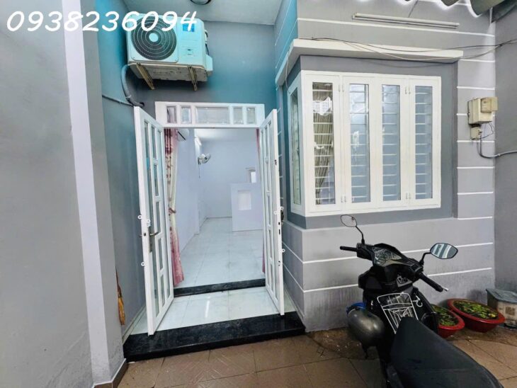 Nhà rộng đẹp 4.5×16, máy lạnh và nhiều nội thất, gần cao Đẳng Điện Lực