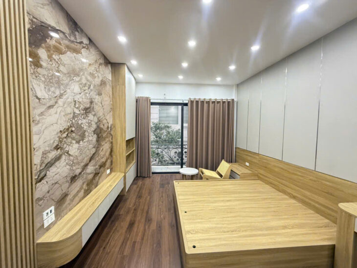 Bán nhà mặt ngõ ô tô phố Võ Chí Công, Tây Hồ, gần phố, 5 tầng thang máy, 38m, 11.2 tỷ