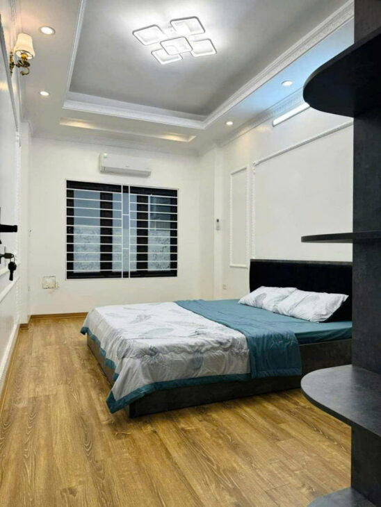 Cần bán gấp nhà phố Đàm Quang Trung, nhà rộng, nội thất đầy đủ.