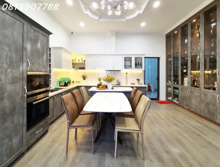 BÁN NHÀ RIÊNG QUẬN 7, MẶT TIỀN CHỢ PHÚ THUẬN, NGANG 5,2 CHỈ NHỈNH 8 TỎI, CÓ DÒNG THU NHẬP 26TR/THÁNG
