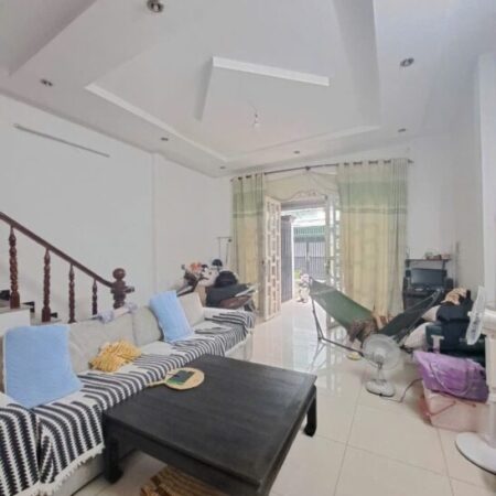 Bán nhà Trệt Lầu Dĩ An,đường 2 xe hơi,gần SVĐ Dĩ An,giá đầu tư