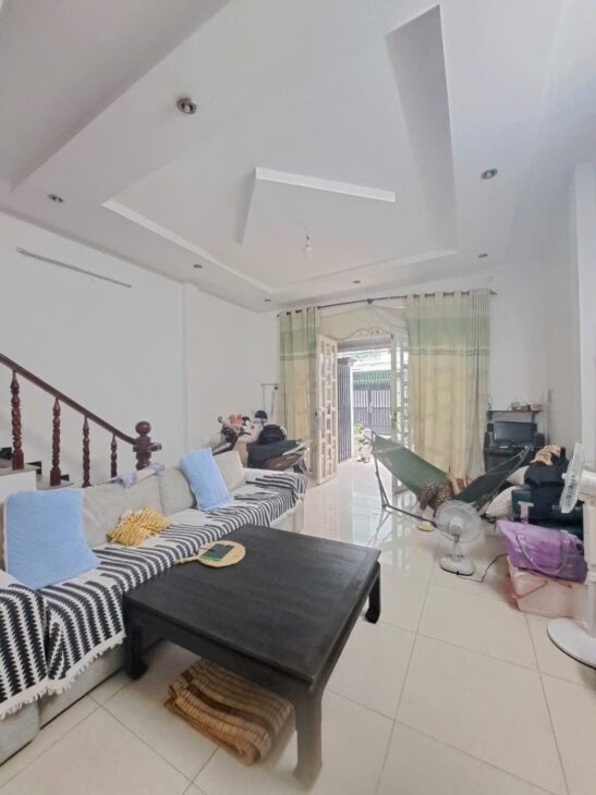 Bán nhà Trệt Lầu Dĩ An,đường 2 xe hơi,gần SVĐ Dĩ An,giá đầu tư