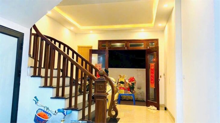 Bán nhà Định Công Thượng, ngõ nông gần phố ,10m ra ô tô, 41m2, 8.6 Tỷ