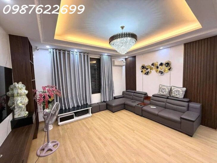BÁN NHÀ XUÂN THỦY – CẦU GIẤY- TẶNG FULL NỘI THẤT – GẦN PHỐ, GẦN TRƯỜNG, CHỢ, TTTM, NHỈNH 10 TỶ