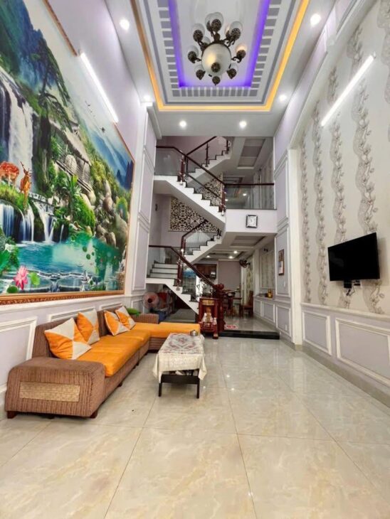 NHÀ MẶT TIỀN, 4 LẦU, Ô TÔ VÀO NHÀ, FULL NỘI THẤT, GIÁ TỐT