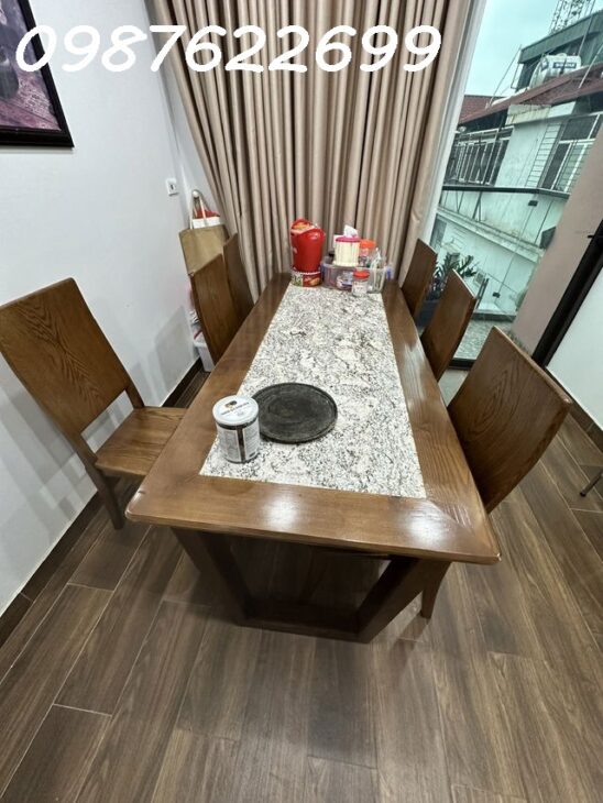 BÁN NHÀ – CẦU GIẤY- PHẨM – 8 TẦNG – THANG MÁY – GARA Ô TÔ – ĐẸP NHƯ KHÁCH SẠN -1 NHÀ RA PHỐ