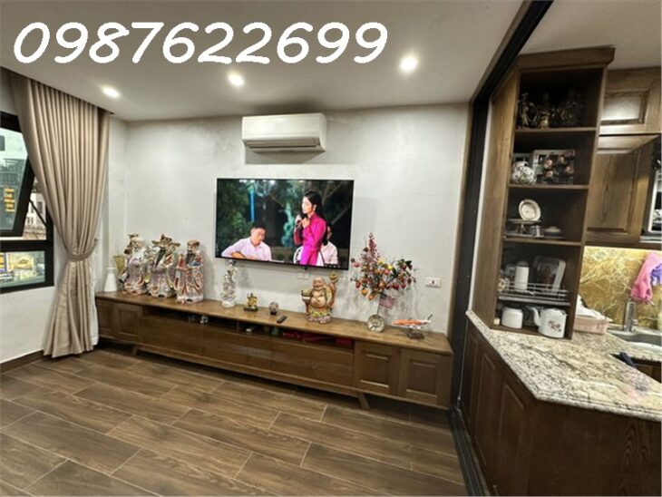BÁN NHÀ – CẦU GIẤY- PHẨM – 8 TẦNG – THANG MÁY – GARA Ô TÔ – ĐẸP NHƯ KHÁCH SẠN -1 NHÀ RA PHỐ