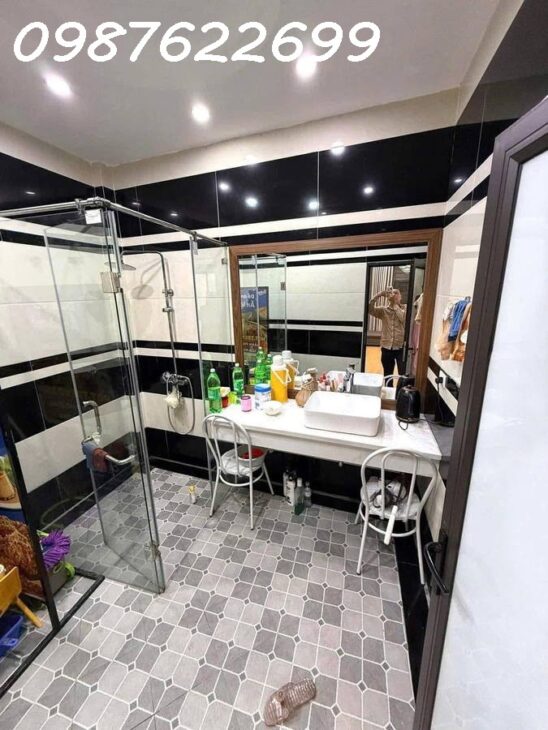 BÁN NHÀ XUÂN THỦY – CẦU GIẤY- TẶNG FULL NỘI THẤT – GẦN PHỐ, GẦN TRƯỜNG, CHỢ, TTTM, NHỈNH 10 TỶ