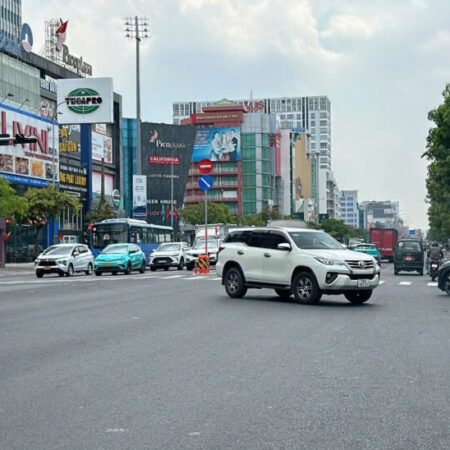 Bán nhà 5 tầng hẻm 8m Cộng Hòa 68m2 12PN tiện khai thác CHDV ngay VinCom Plaza 14.49 tỷ
