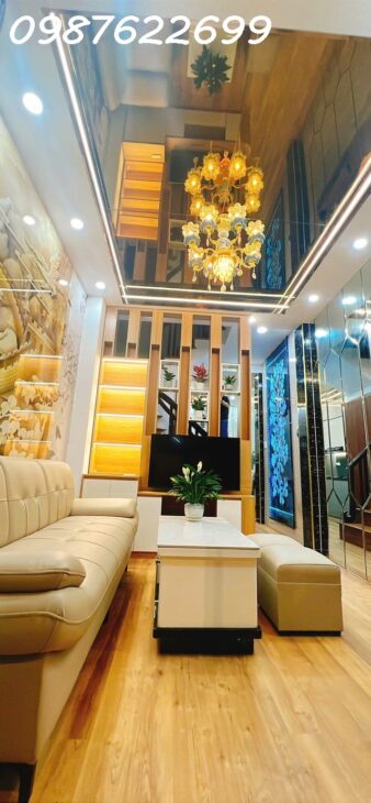 BÁN NHÀ XUÂN THỦY – CẦU GIẤY- NỘI THẤT CAO CẤP – 3 THOÁNG – GẦN TRƯỜNG, CHỢ, TTTM, CHỈ 7,x TỶ