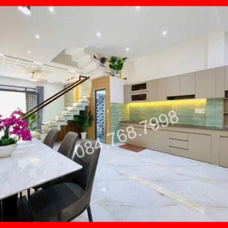 BÁN NHÀ 4 TẦNG, 5.7×8, 4 PHÒNG NGỦ, GÒ VẤP – GIÁ HỜI 6.5 TỶ – VỊ TRÍ VÀNG LÊ VĂN THỌ