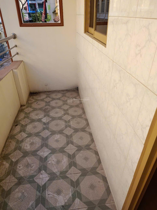 NHÀ HẺM XE HƠI 8M QUẬN 8 GIÁP QUẬN 5, 59M2, NGANG 5.5M, SHR, NHỈNH 4 TỶ.