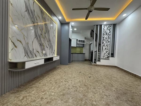 BÁN NHÀ PHỐ HẠ ĐÌNH – KINH DOANH – NGÕ THÔNG DT 35M, 6T, MT 3,9M GIÁ 7,5 TỶ