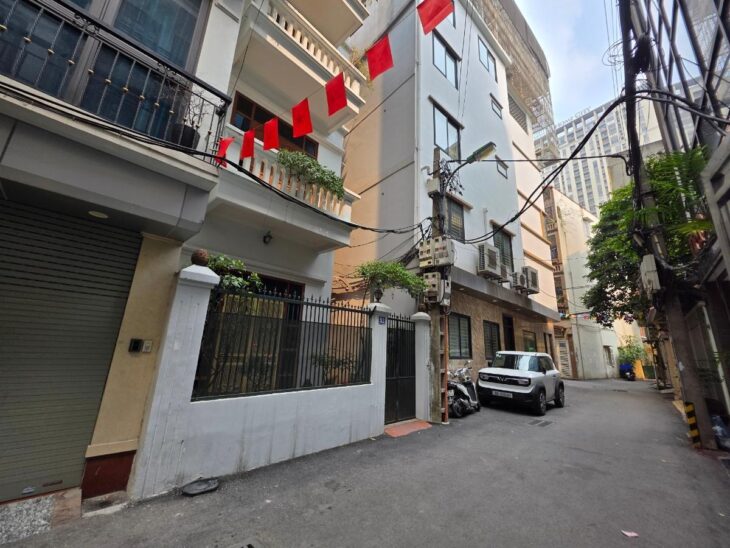 Phân Lô Trung Kính – Mạc Thái Tổ- Ôtô Vào Nhà – 2 Thoáng Trước Sau – 105M*6T