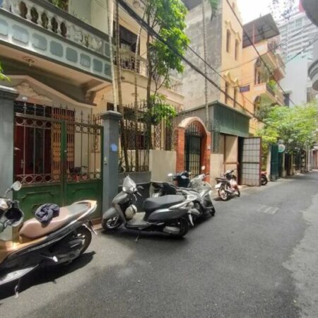 PHÂN LÔ PHÙNG CHÍ KIÊN – HOÀNG QUỐC VIỆT ÔTÔ VÀO NHÀ – NGÕ THÔNG 2 THOÁNG – 72M*4T