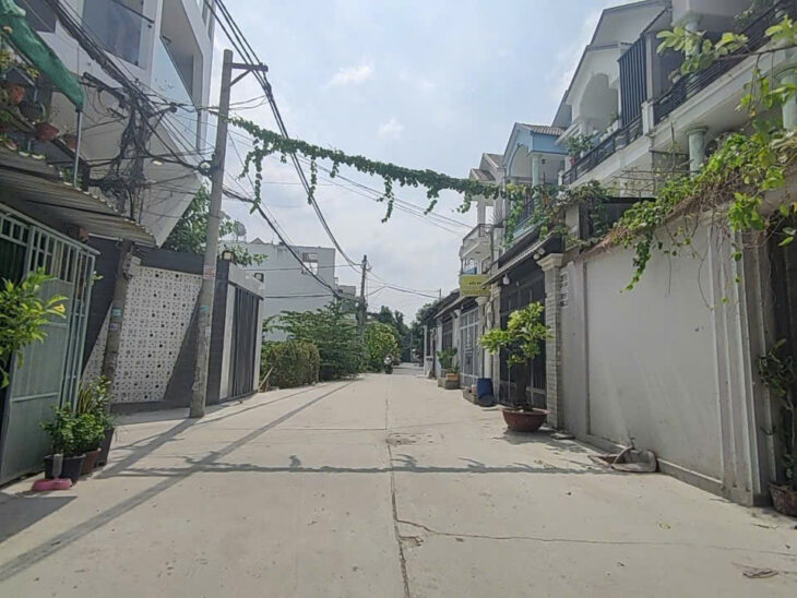 Nhà đẹp HXH TX33 gần UBND P.Thạnh Xuân cần bán nhanh 51m2, trệt 1 lửng 2 lầu, 4PN hơn 4Tỷ