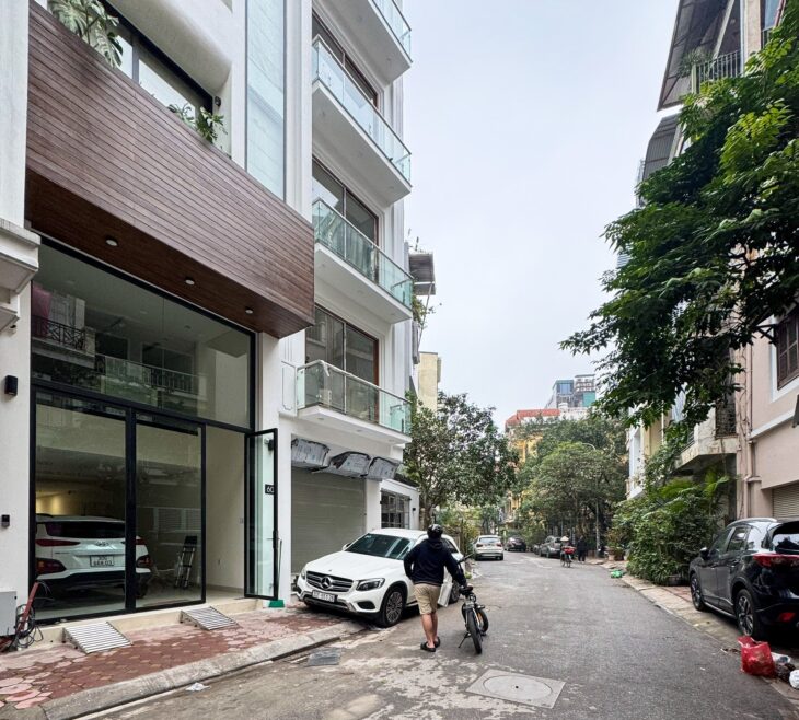 CỰC HIẾM! Bán nhà phân lô vỉa hè Ôtô tránh Cát Linh – Giảng Võ 75m² * 5 tầng giá 26 tỷ