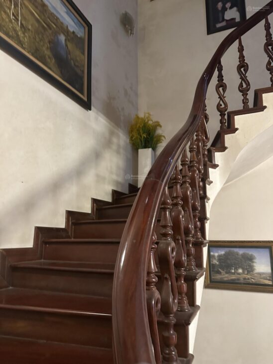 BÁN NHÀ TRỊNH CÔNG SƠN, TÂY HỒ. 79M2 6 TẦNG GIÁ 18TỶ-10M RA MẶT PHỐ VÀ HỒ TÂY. VỊ TRÍ VÔ CÙNG ĐẮC