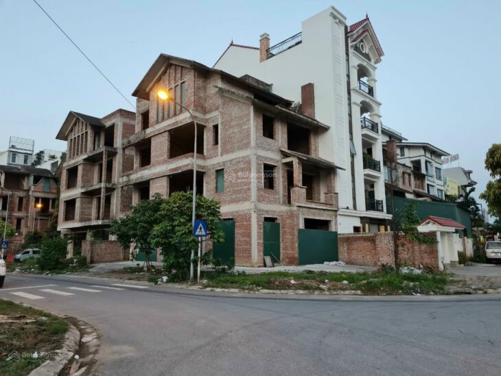 Biệt thự cao cấp khu Tổng Cục 5 Tân Triều phong cách hiện đại kết hợp ở và kinh doanh tốt