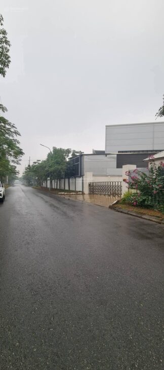 Chị e có xưởng công ty cần bán gấp khu công nghiệp- Phú Ngĩa- Chương Mỹ- HN