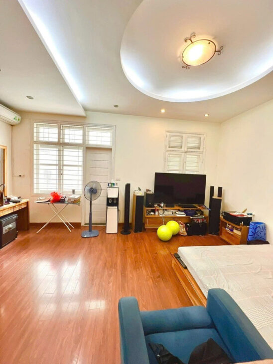 BÁN BIỆT THỰ VĨNH PHÚC, BA ĐÌNH – 122M² – MT 7M – VỈA HÈ Ô TÔ TRÁNH – KINH DOANH – 30 TỶ