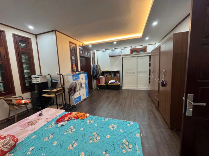 BÁN BIỆT THỰ SÂN VƯỜN – VĨNH PHÚC, BA ĐÌNH – 141M² – MT 8.2M – VỈA HÈ Ô TÔ TRÁNH – GIÁ 43.2 TỶ