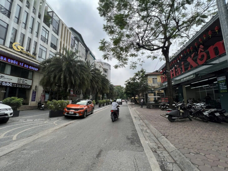 BÁN BIỆT THỰ LA CASA VILLA – VŨ NGỌC PHAN, LÁNG HẠ – 190M² x 5 TẦNG – KINH DOANH – GIÁ 67 TỶ