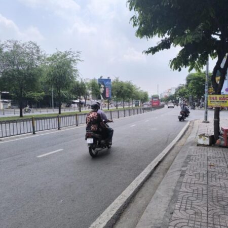 MẶT TIỀN KHỦNG LONG – KINH DOANH SẦM UẤT – DÒNG TIỀN 600TR/NĂM – CHÍNH CHỦ 1 ĐỜI – NỞ HẬU PHONG THỦY MẶT TIỀN KHỦNG LONG – KINH DOANH SẦM UẤT – DÒNG TIỀN 600TR/NĂM – CHÍNH CHỦ 1 ĐỜI – NỞ HẬU PHONG THỦY