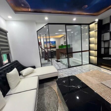 Bán nhà Đội Cấn, Ba Đình, 42m2, 5 tầng, Mt 9m, chỉ 9.5 tỷ