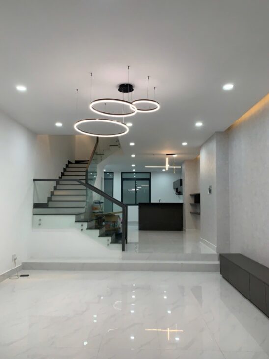 HOT, BÁN GẤP NHÀ KDC PHÚ LỢI, VỊ TRÍ ĐẸP DT: 100M2 (5X 20M) 4T, 4PN, 5WC CHỈ 7.8 TỶ