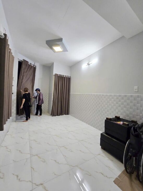 CHỈ TỪ 5 TỶ SỞ HỮU NGAY NHÀ ĐẸP DẠ NAM TRUNG TÂM Q8, 5P QUA Q1 VÀ Q5, 3 TẦNG, HẺM XE HƠI THÔNG