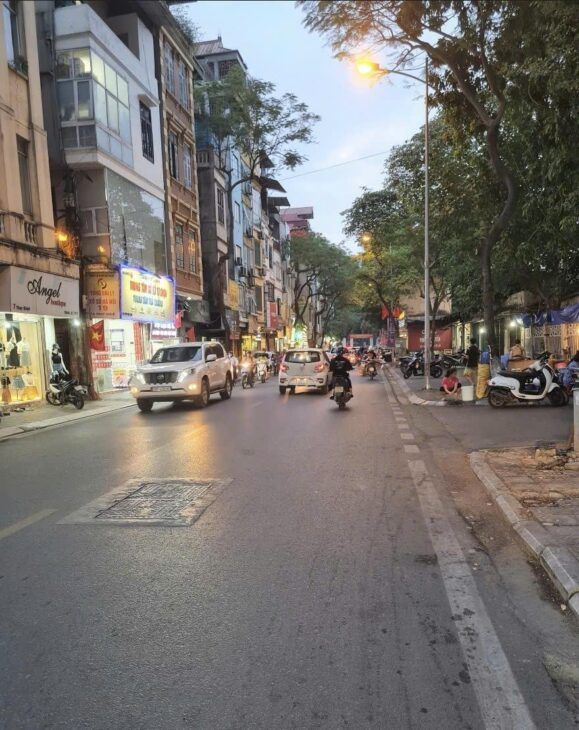 ???? BÁN NHÀ MẶT PHỐ THỤY KHUÊ – MẶT TIỀN KINH DOANH 4.2M – GIÁ CHỈ NHỈNH 9 TỶ!