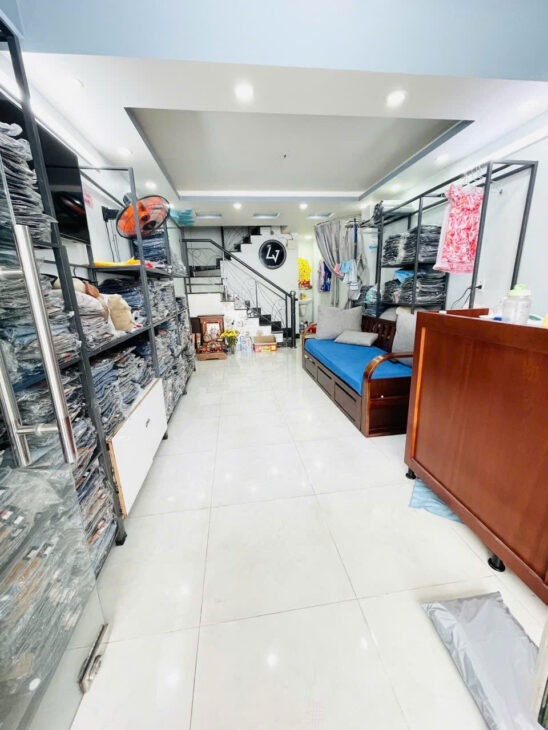 Bao Rẻ, Bán Gấp Nhà Chu Văn An 30m2, 5 Tầng Chỉ Nhỉnh 5 Tỉ