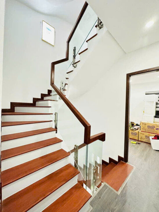 CHÍNH CHỦ CẦN CHO THUÊ NHÀ RIÊNG 5 TẦNG, 35M2/ 1 TẦNG, NHÀ MỚI NỘI THẤT XỊN GIÁ 15TR/1 THÁNG