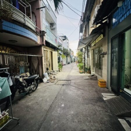 BÁN NHÀ – HẺM XE TẢI- LÊ VĂN QUỚI – BÌNH TÂN – 52M2 – 2 TẦNG – 3 PHÒNG NGỦ – 4.04 TỈ
