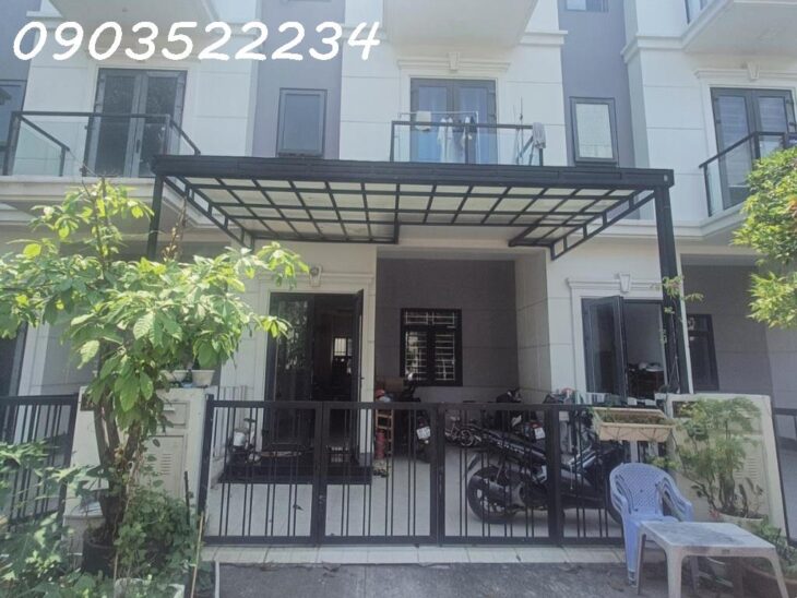 Bán nhà mặt phố tại Sim City, 9,5 tỷ, 80m2, 5PN, 4WC, pháp lý đầy đủ