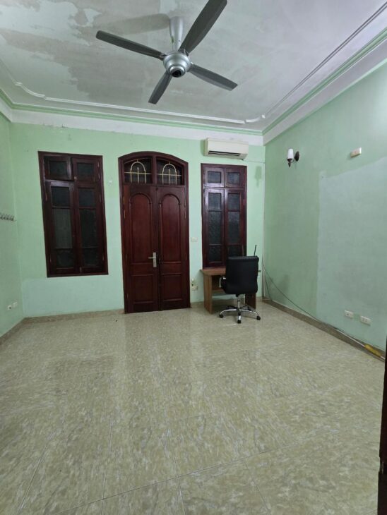 Bán nhà Nguyễn Khang, Cầu Giấy, ngõ thông 3 gác 52m2, 4 tầng, Mt 4.5m, chỉ 14.5 tỷ