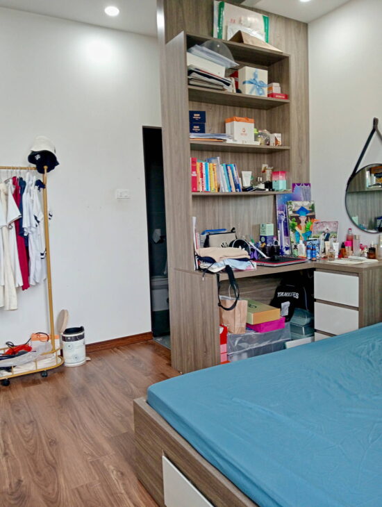 Chính chủ bán gấp chung cư Tòa No2 Huỳnh Thúc Kháng, Đống Đa. DT: 100 m2 – 3PN. 7,3 tỷ.