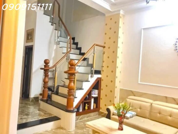 SIÊU PHẨM NHÀ PHỐ- HẺM XE HƠI- PHẠM HỮU LẦU- QUẬN 7- 70M2- NHỈNH 7 TỶ